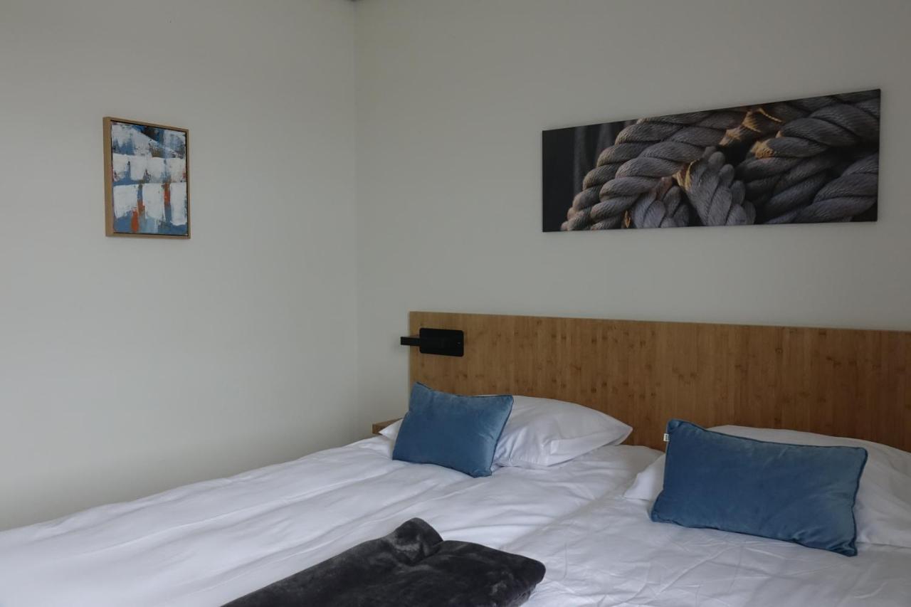 Dock Hotel Stellendam Bagian luar foto