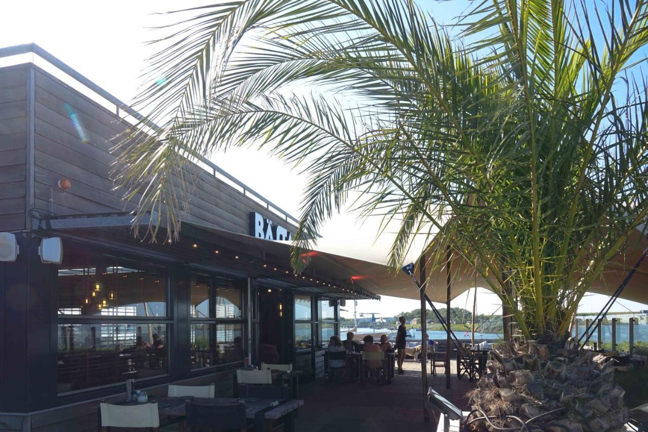 Dock Hotel Stellendam Bagian luar foto