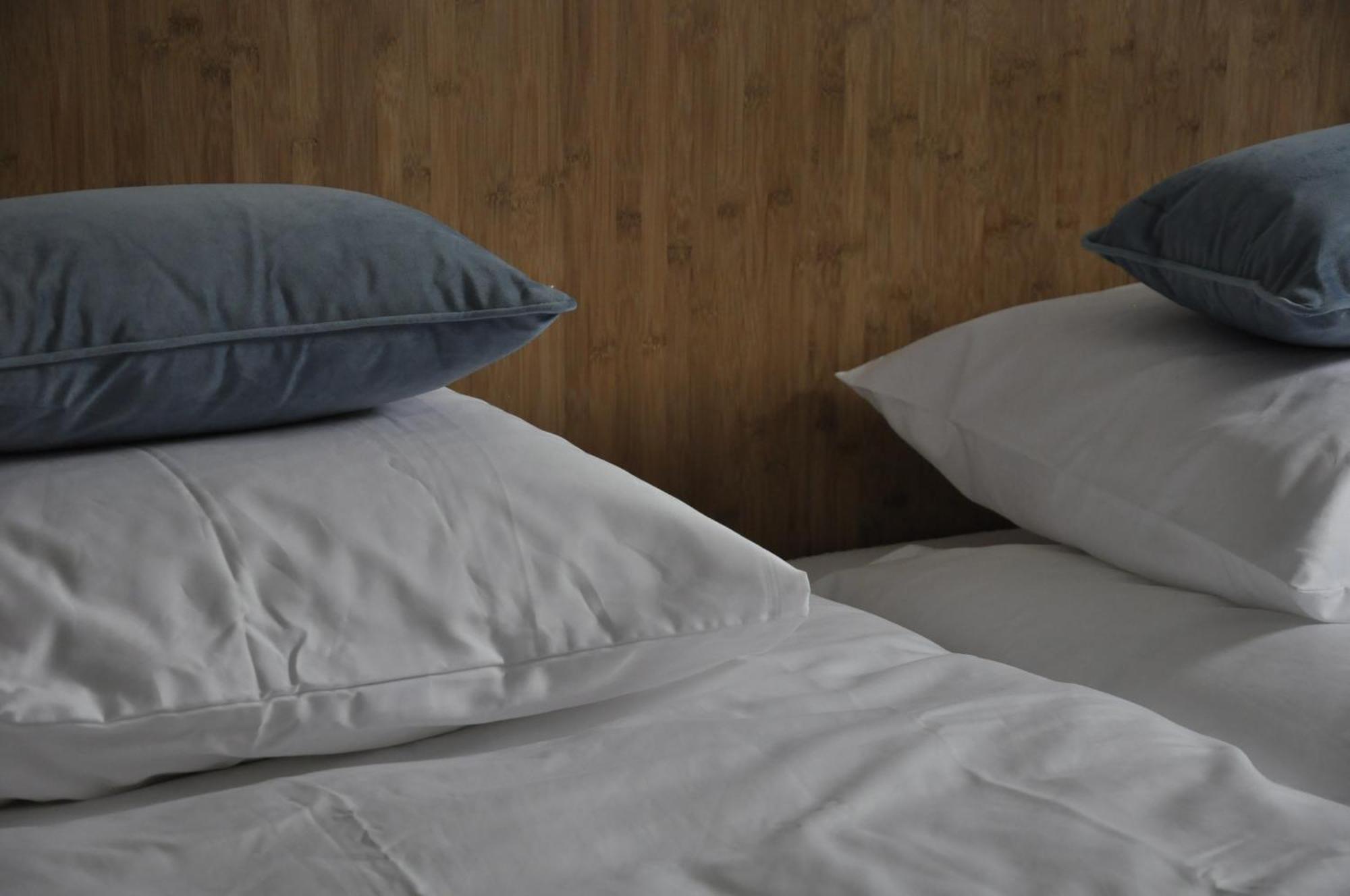Dock Hotel Stellendam Bagian luar foto