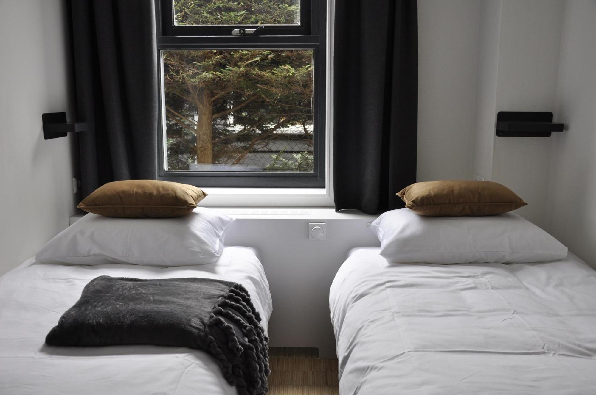 Dock Hotel Stellendam Bagian luar foto