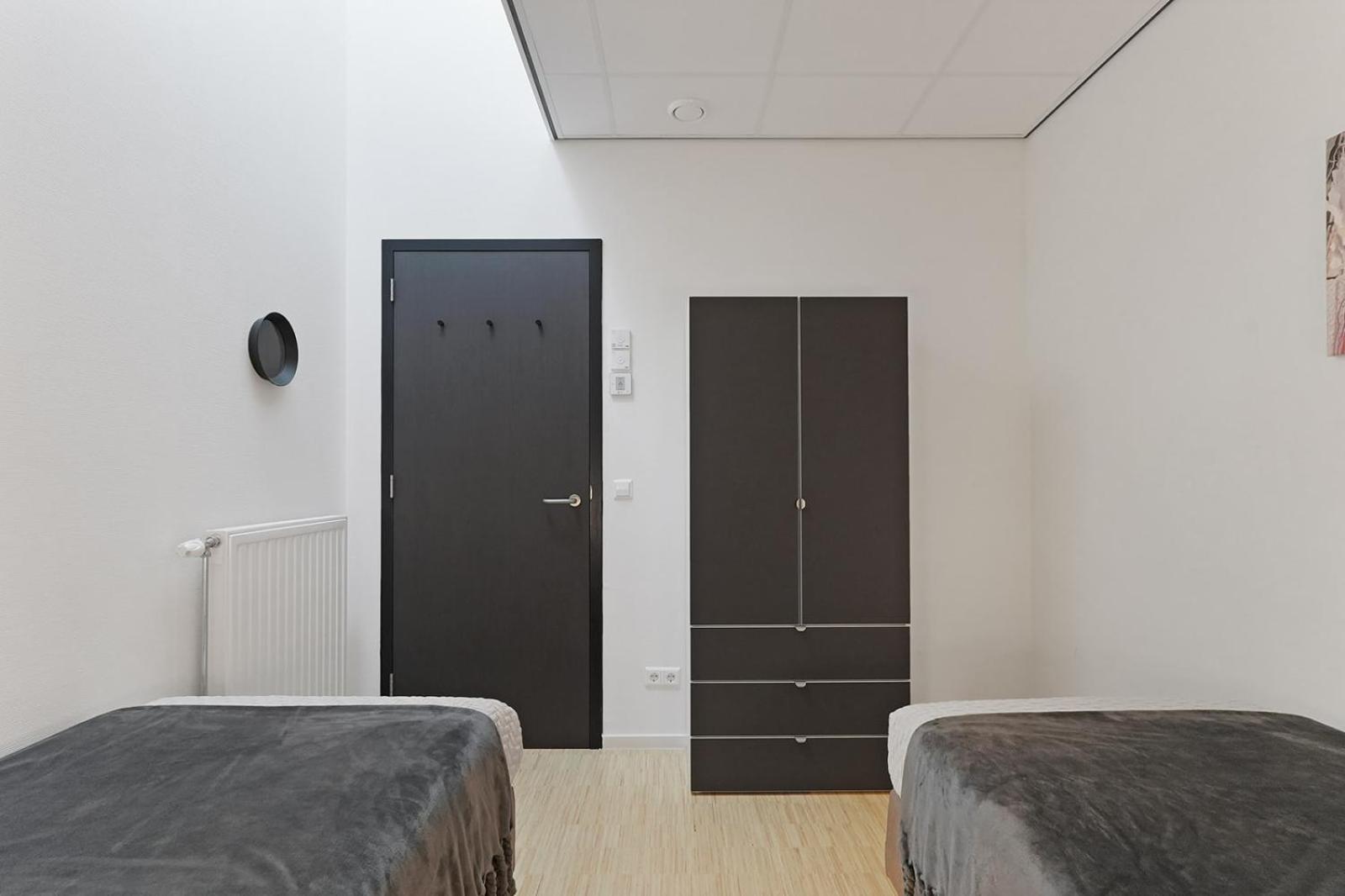 Dock Hotel Stellendam Bagian luar foto