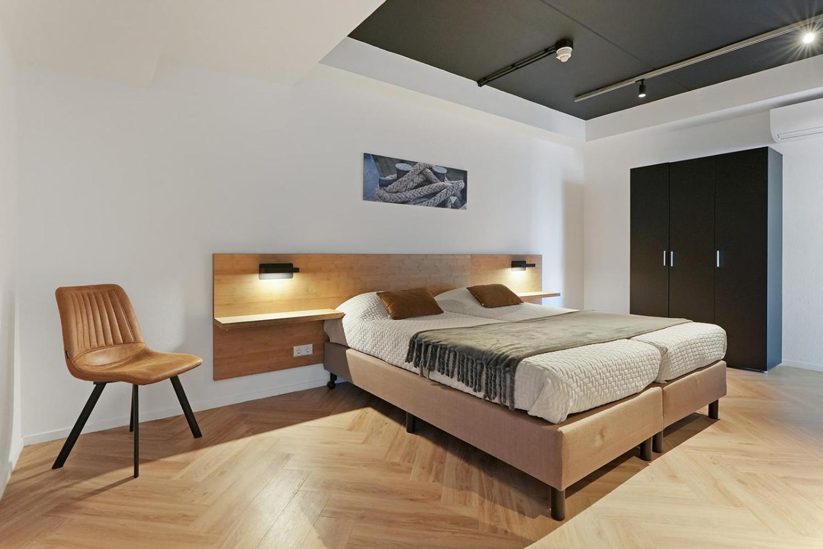 Dock Hotel Stellendam Bagian luar foto
