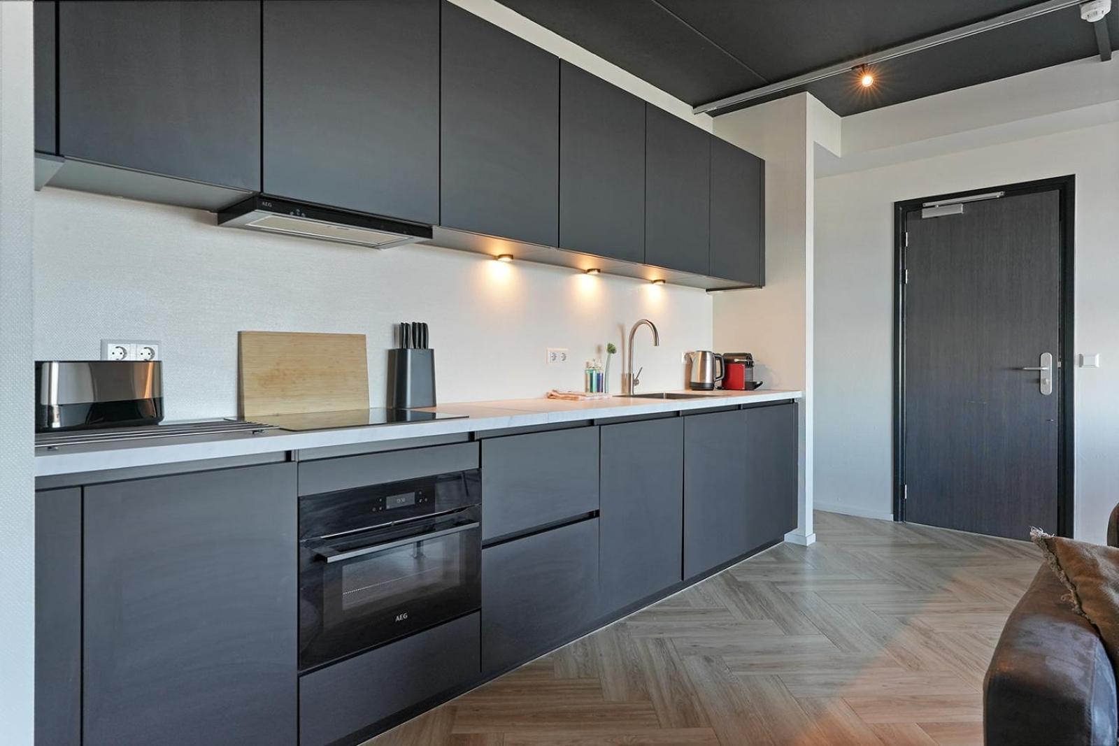 Dock Hotel Stellendam Bagian luar foto