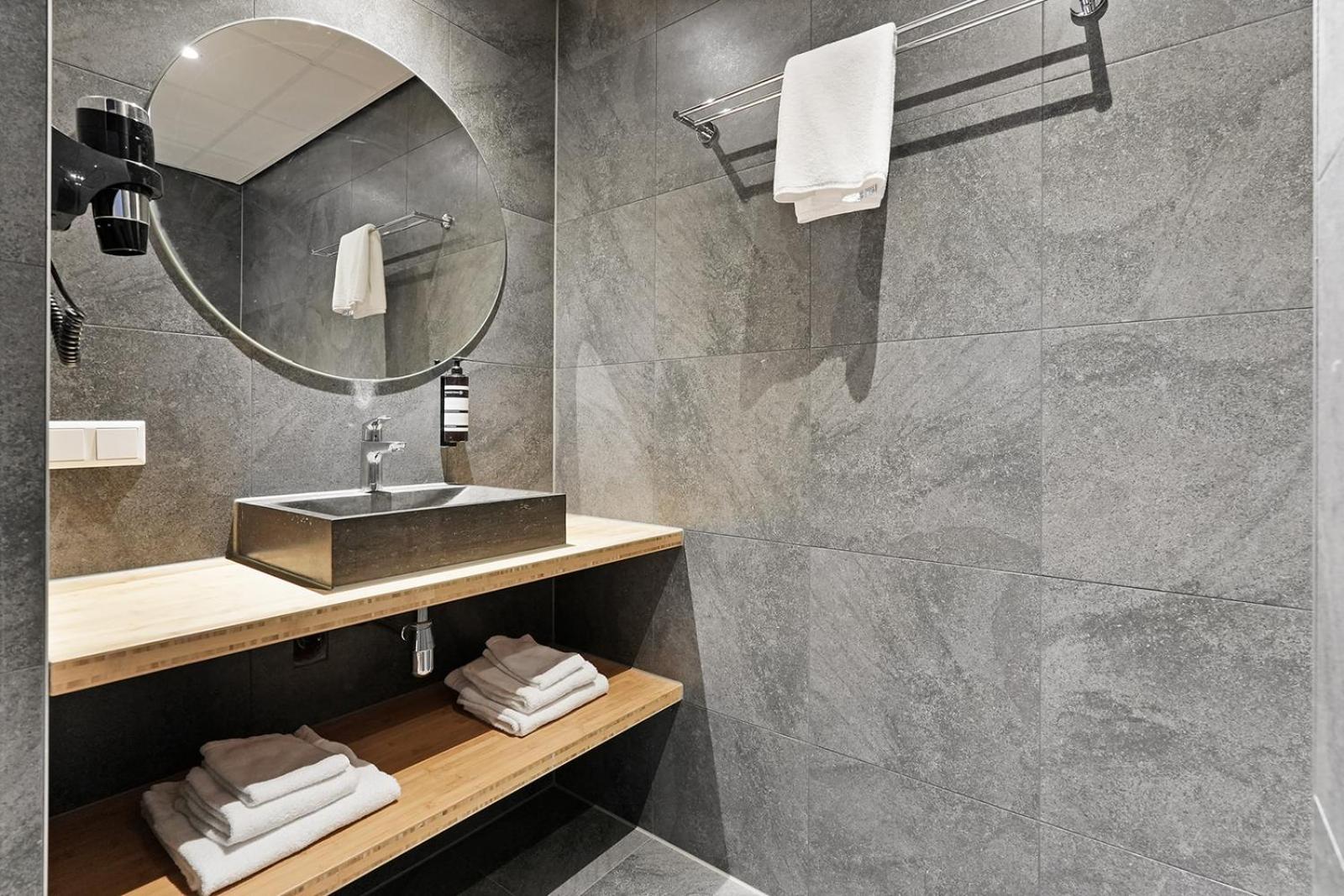 Dock Hotel Stellendam Bagian luar foto